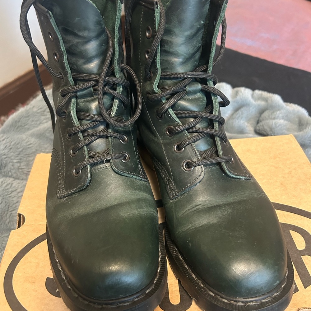 Solovair Green Derby (8-eye) Gaucho Boots - a month old